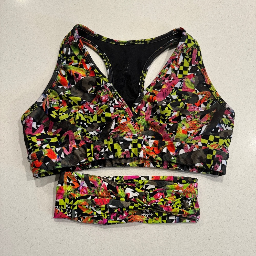 ZUMBA 2 Piece Set - Mashed Up Bra and Headband Size M